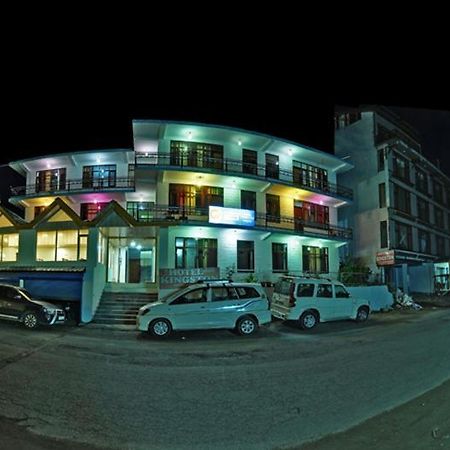 Hotel Kingston Manāli Eksteriør bilde