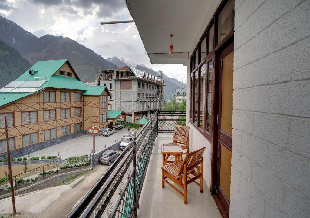 Hotel Kingston Manāli Eksteriør bilde